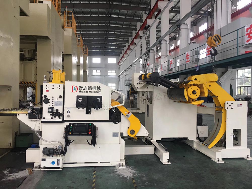 汽車(chē)配件三合一送料機(jī)