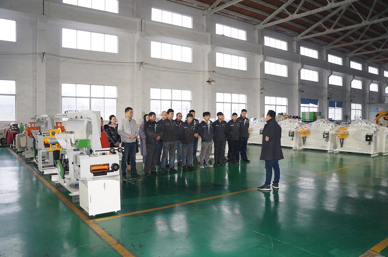 沖床自動送料設(shè)備廠家收心會