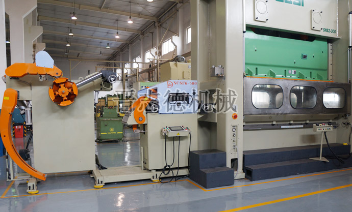 貝洱三合一送料機(jī)使用現(xiàn)場